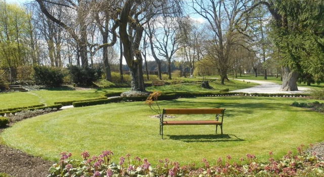 Zámeček Klokočov, Reserva ahora Hotel Hoteles de 5 estrellas en Pardubice Region, 5*