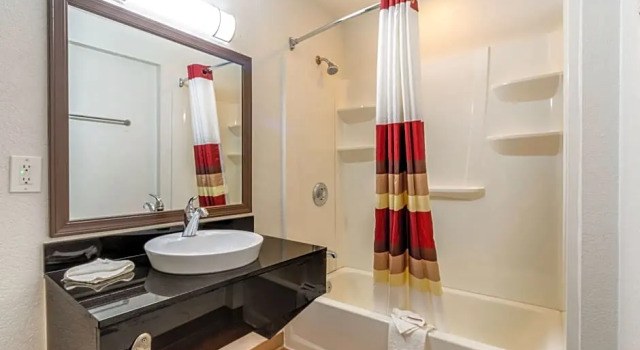 Двухместный номер Standard Red Roof Inn Phoenix- Midtown