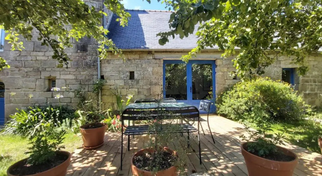 Коттедж с видом на сад Domaine de Kerstrat
