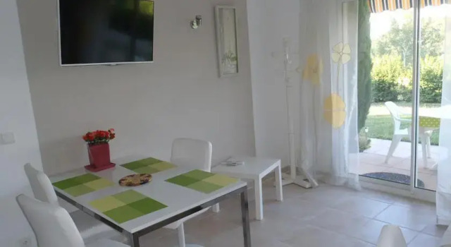 Les Chèvrefeuilles, Reserva ahora Hotel Manosque Cadarache