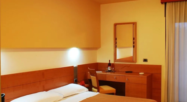 Hotel Club Astor, Varaa Hotelli Ugento Salento