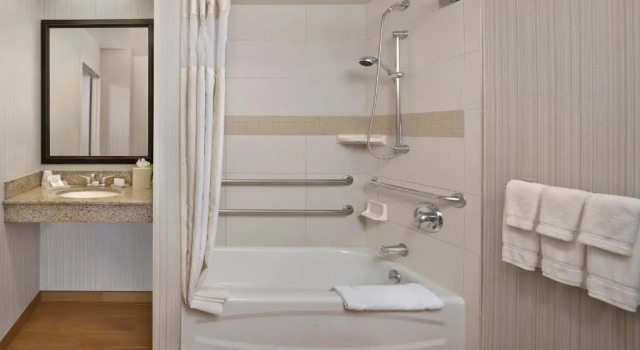 Двухместный номер Premium Hilton Garden Inn Danbury