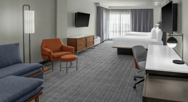 Люкс Courtyard By Marriott Sherman
