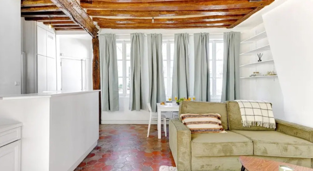 Charming 1BR Near Latin Quarter, Забронировать Апартаменты/квартира Париж Иль-де-Франс, рядом с Лувр — Риволи