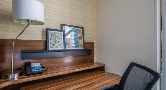 Номер Standard Fairfield Inn and Suites Chicago Downtown-River North