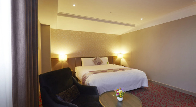 Grand City Hotel