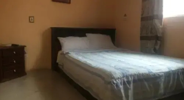 Hostel Del Piamonte2, Забронировать Хостел Кито Сьерра, рядом с Del Arbolito Park