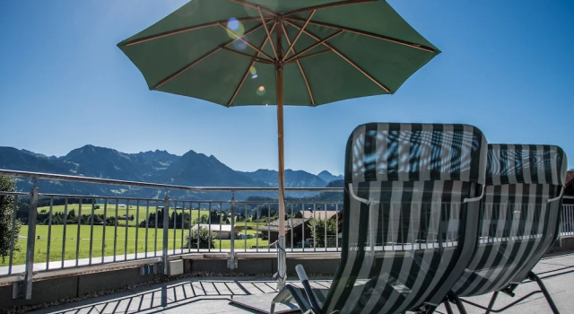 Номер Grand с 2 комнатами с видом на горы Alpenhaus Steiner - Top-Ferienwohnungen - Sommer-Bergbahn inklusive