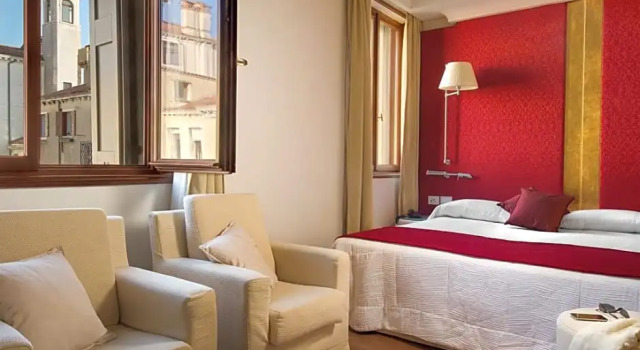 Номер Standard Мансарда Отель Palazzo Giovanelli