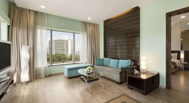 Двухместный люкс Ramada Powai Hotel & Convention Centre
