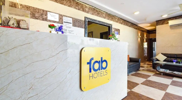 Fabhotel Dream Palace