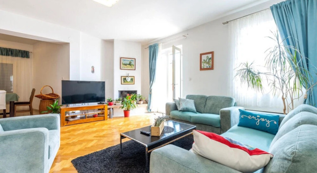 Amazing Home in Podstrana With Wifi and 4 Bedrooms