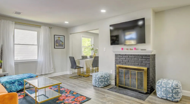 'the Red Door' Stylish Family Home in Falls Church, Book Feriehus Falls Church 