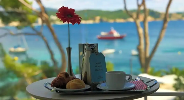 Номер Standard с балконом и с видом на море Отель Gran Fornells Thalasso and Spa