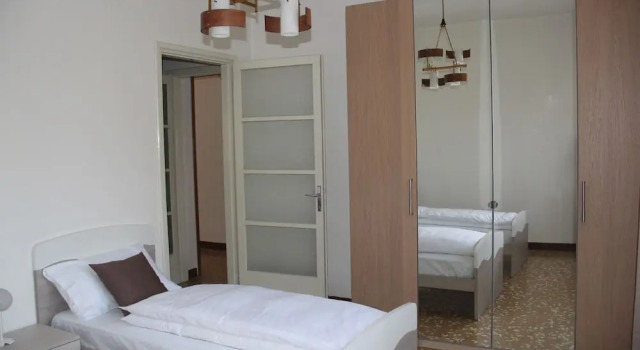 Вилла с видом на озеро Villa Mari