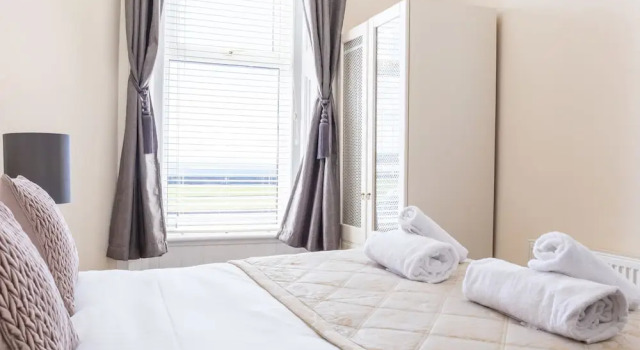 Eagleton Residence - Donnini Apartments, Prenota Appartamento Troon 
