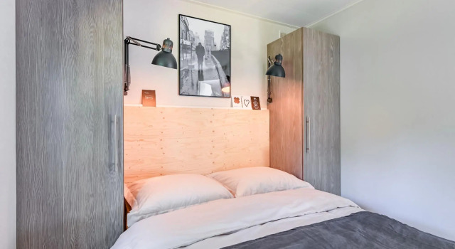 Modern Chalet in Voorthuizen Near the Forest, Rezerwuj Chalet Hotele w Veluwe z parkingiem, Parking