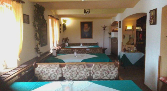 Hotel-Penzion Johanka, Забронировать Отель Отели в центре Лоучна-под-Клиновцем, в центре