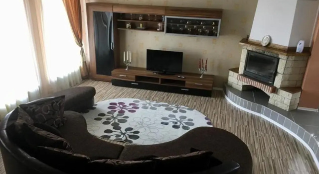 Casa Borza, Rezerwuj Hotel Hotele w Lancrăm z parkingiem, Parking