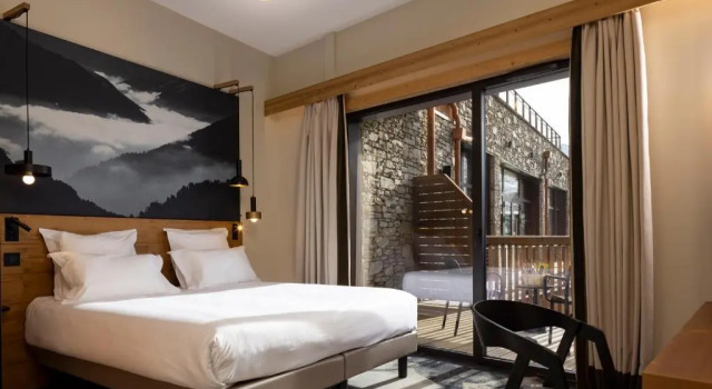HIGALIK HOTEL, Prenota Hotel Hotel a Alvernia con parcheggio, Parcheggio