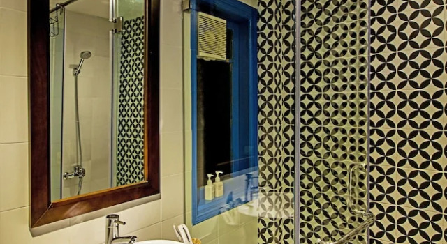 Номер Cinnamon Grand Maison d'Orient Hotel
