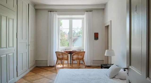 Schloss Überstorf, Rezervați Hotel Hoteluri de 3 stele în Vaud, 3*