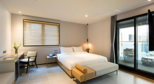 Двухместный номер Standard с балконом Nampo Hound Hotel Premier