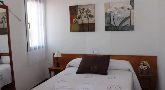 Casa Rural La Risca del Río Moros, Varaa Hotelli Hotellit Madridin maakunta pysäköinnillä, Pysäköinti