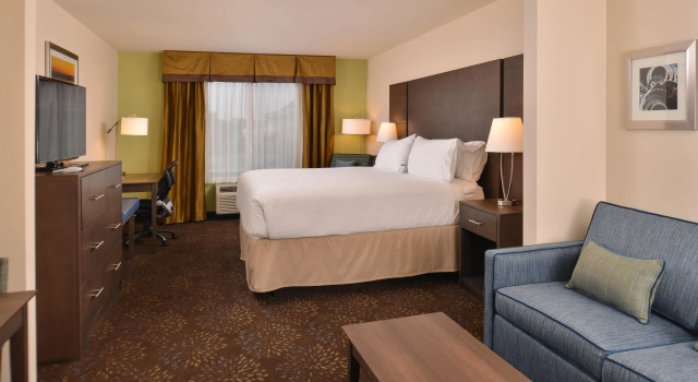 Holiday Inn Express & Suites Dearborn SW - Detroit Area by IHG