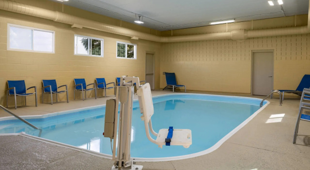 AmericInn by Wyndham Urbana Champaign University Area, Забронировать Отель Отели Иллинойс 3 звезды, 3*