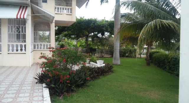 Коттедж Ocho Rios Golden View