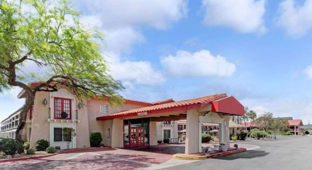 Двухместный номер Days Inn by Wyndham Tucson City Center