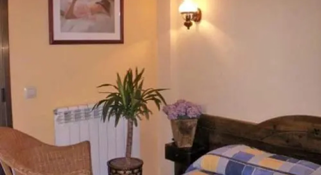 Hotel Avet, Забронировать Отель Ла-Кома-и-ла-Педра Каталония