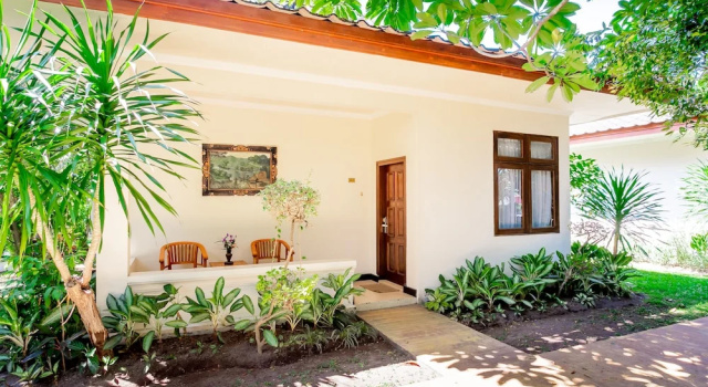 Двухместный люкс с балконом Lombok Garden Hotel