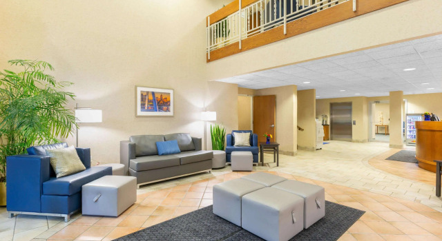 Baymont by Wyndham Des Moines Airport, Забронировать Отель Де-Мойн Айова