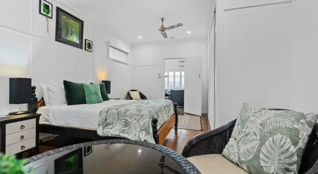 Crystal Cottage Cairns, Prenota Casa vacanze Hotel a Queensland con parcheggio, Parcheggio