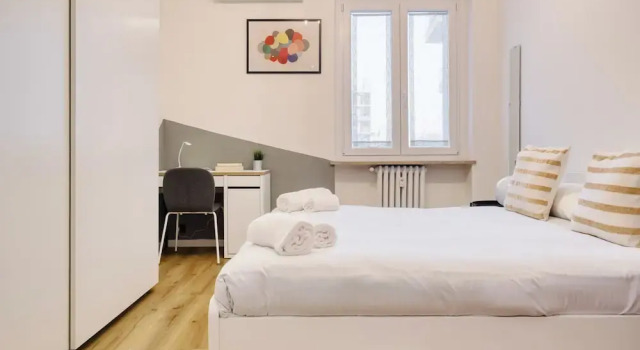 Elegant apartments in Isola district, Book Apartment Milan Lombardy