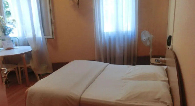 Standard Einzel Zimmer Le Terminus dAlbi