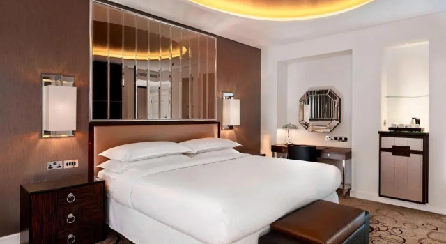 Двухместный клубный номер Sheraton Grand London Park Lane