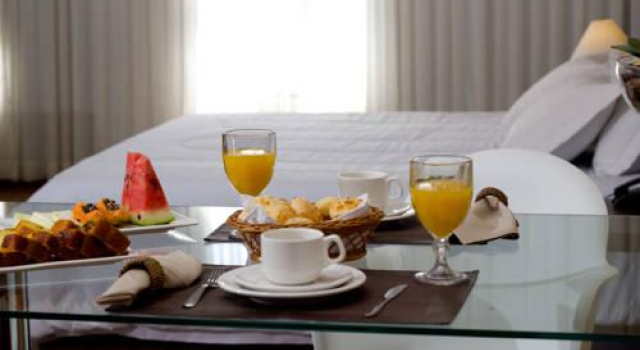 Santorini Hotel, Забронировать Отель Гуаньяйнс Минас-Жерайс