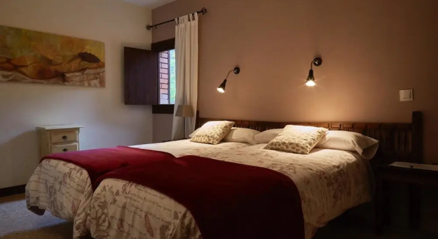 Двухместный номер Standard с видом на горы Hotel Rural Don Burguillo