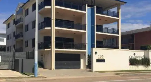 Lighthouse Apartments on The Strand - Penthouse, Réserver Appartement The Strand Queensland