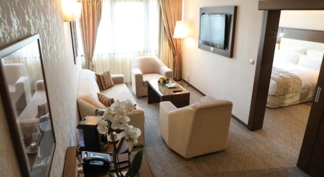 Двухместный полулюкс Отель Movenpick Hotel Sarajevo