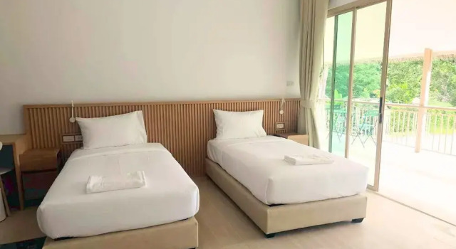Двухместный номер Deluxe с видом на бассейн The Poom Cafe & Resort Khao Yai