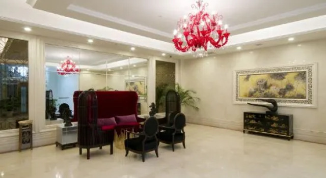 Qinhu Hotel, Prenota Hotel  
