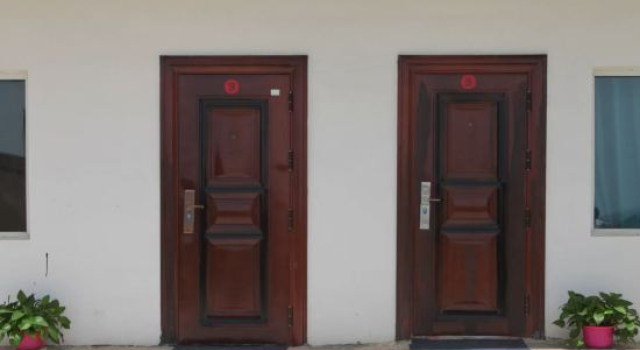 Turks Yuanxi Inn, Rezerwuj Hotel Hotele w Tekes z parkingiem, Parking