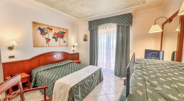 Семейный номер Standard Hotel Valle Rossa