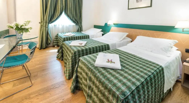 Трёхместный номер West Point Airport Hotel