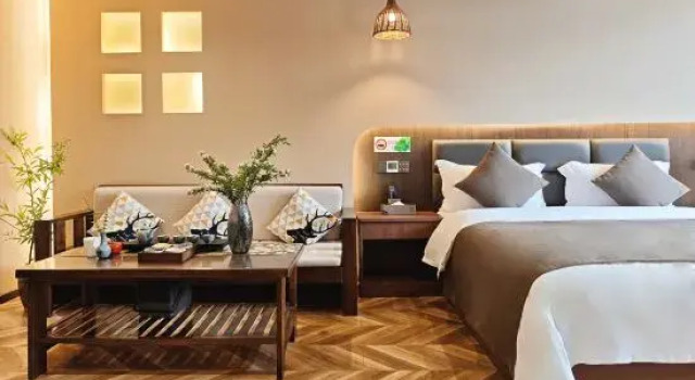 Люкс Deluxe Hongqiao Story Homestay (Phoenix Ancient City Hongqiao Branch)