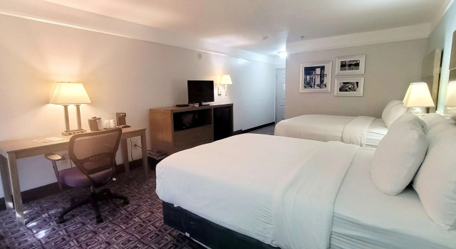 Четырёхместный номер Standard Kemah Edgewater Hotel, SureStay Collection by Best Western